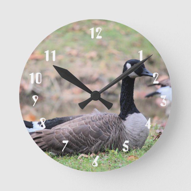 Goose Round Clock (Front)
