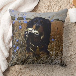 Gordon Setter    Throw Pillow