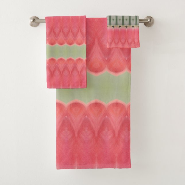 Gorgeous Coral Print Bath Towel Set (Insitu)
