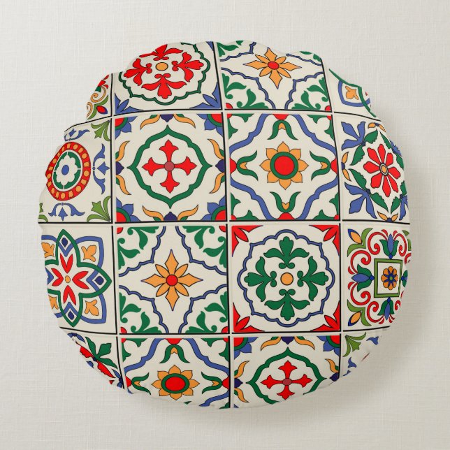 Gorgeous seamless pattern white colourful Moroccan Round Pillow (Front)