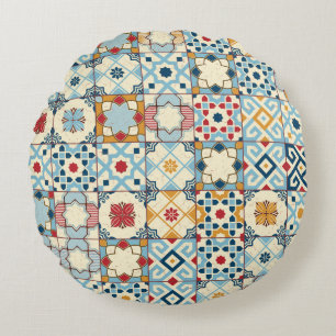 Gorgeous seamless pattern white colourful Moroccan Round Pillow