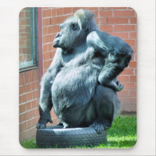 GORILLAS MOUSE PAD