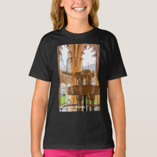 Gothic Fountain and Cloister. Monastery of Batalha T-Shirt
