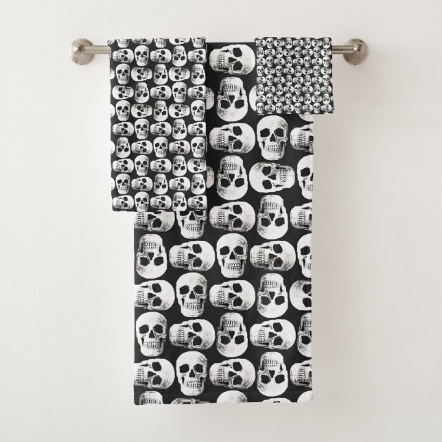 Gothic Skull Scary Black And White Pattern Design Bath Towel Set (Insitu)