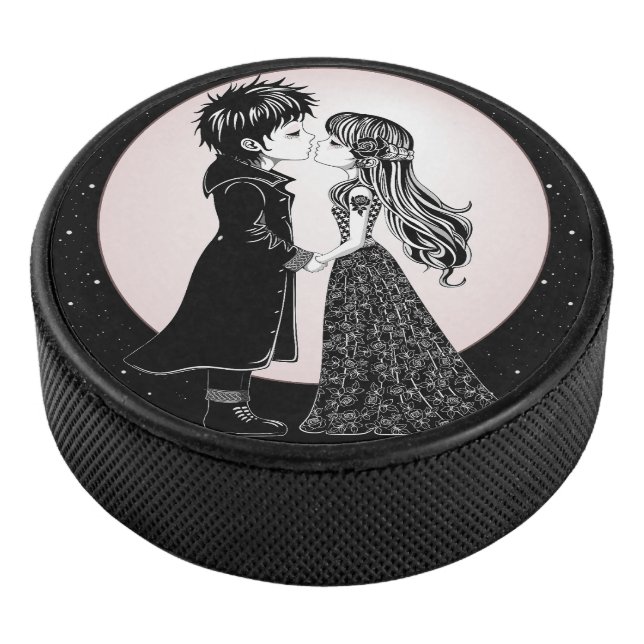 Gothique Emo Enfants Kiss Valentine's Day (3/4/2016 12:00:00 AM)