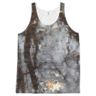 Gouttes de pluie dans le débardeur d'étang partout