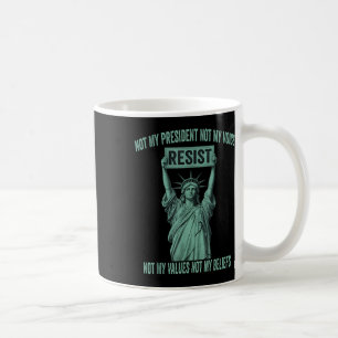 Graduate Proud Mom Of A 2025 Senior Soccer Player  Coffee Mug