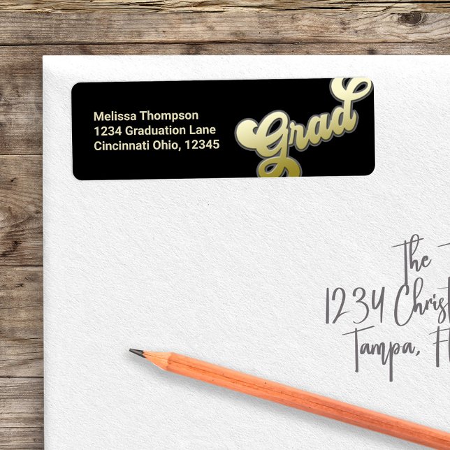 Graduate Simple Moderne Retour Adresse Typographie (Graduation gold typography return address labels.)