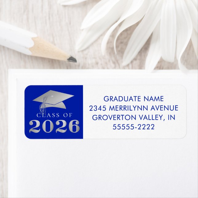 Graduation 2025 Royal Blue Faux Silver (En situation)