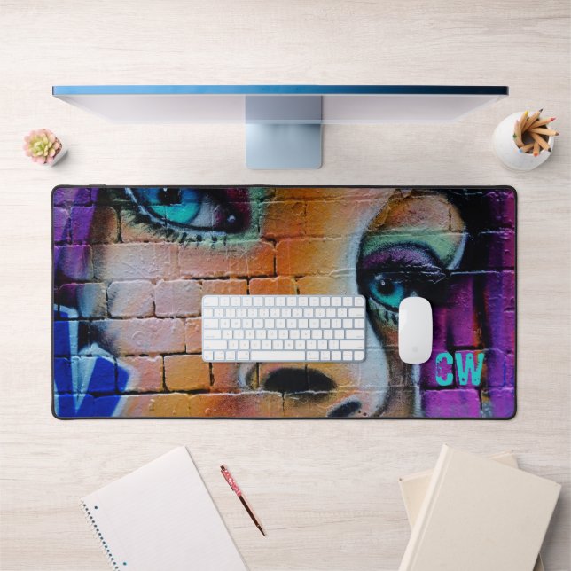 Graffiti bleu violet gras fille (Bureau 1)