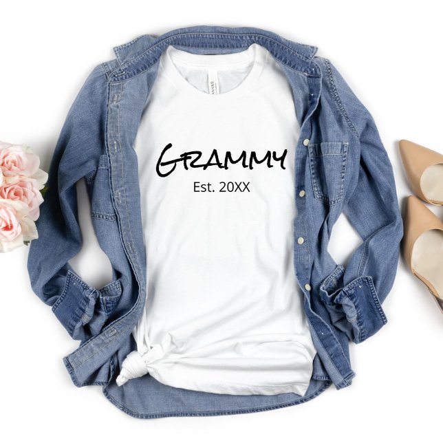 Grammy Nana Gigi Grandma Grandmother Personalized T-Shirt (Grandmother Personalized T-shirt. Grammy Gigi, Nana, Grandma, Gift for new grandma)