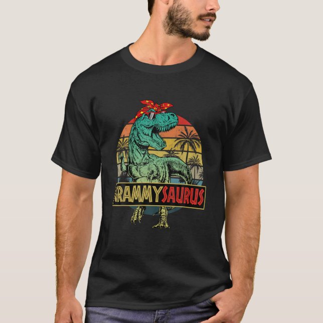 Grammysaurus T Rex Dinosaur Grammy Saurus Family M T-Shirt (Front)