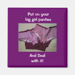 grand aimant de culottes de fille