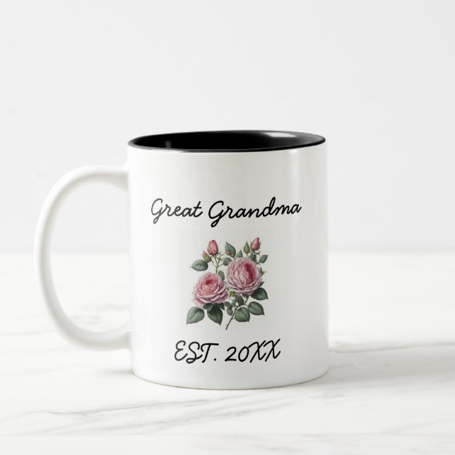 Grand Grand-Mère A Établi Une Jolie Mug Florale (Gauche)