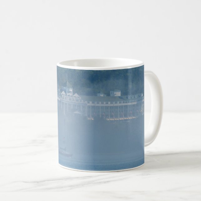 Grand Hôtel À Travers La Mug De Café Fog (Devant droit)