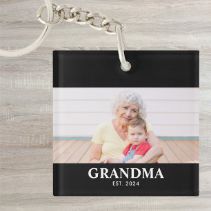 Grand-mère a établi une photo audacieuse moderne