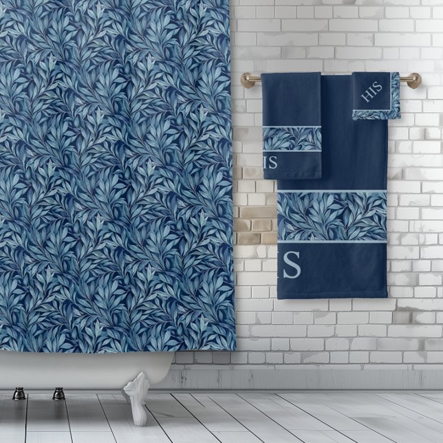 Grand Motif botanique classique (Classic Blue Botanical Pattern shower curtain and towel set.)