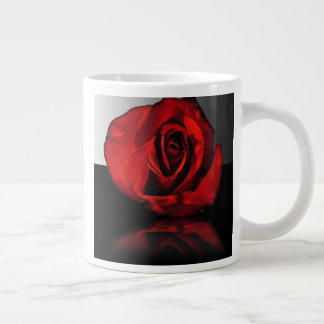 Grand Mug à réflexion de rose rouge