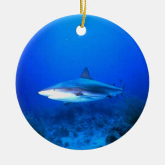 Grand ornement de Noël de requin blanc