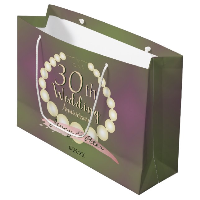 Grand Sac Cadeau 30e anniversaire Mariage Perles sur Plum Moss Lrg. (Devant Angle)