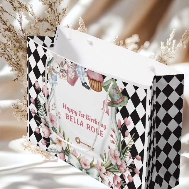 Grand Sac Cadeau Alice in Wonderland Flower Frame  1st birthday (Créateur téléchargé)