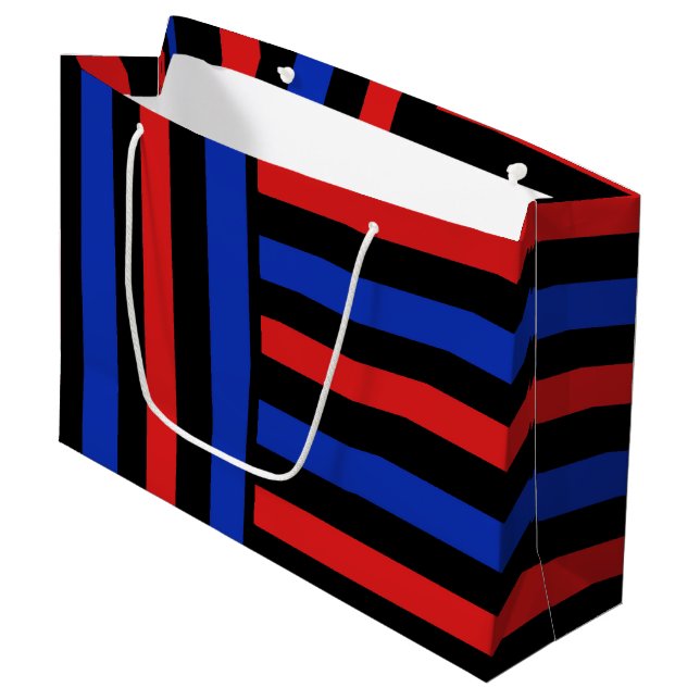 Grand Sac Cadeau Bleu, noir et rouge (Devant Angle)