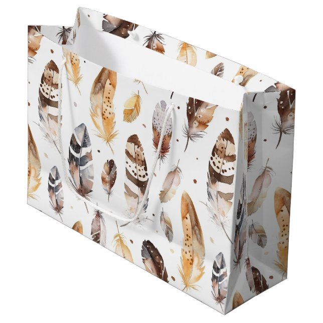 Grand Sac Cadeau Crème Brown Plumes indigènes tribales Anniversaire (Devant Angle)