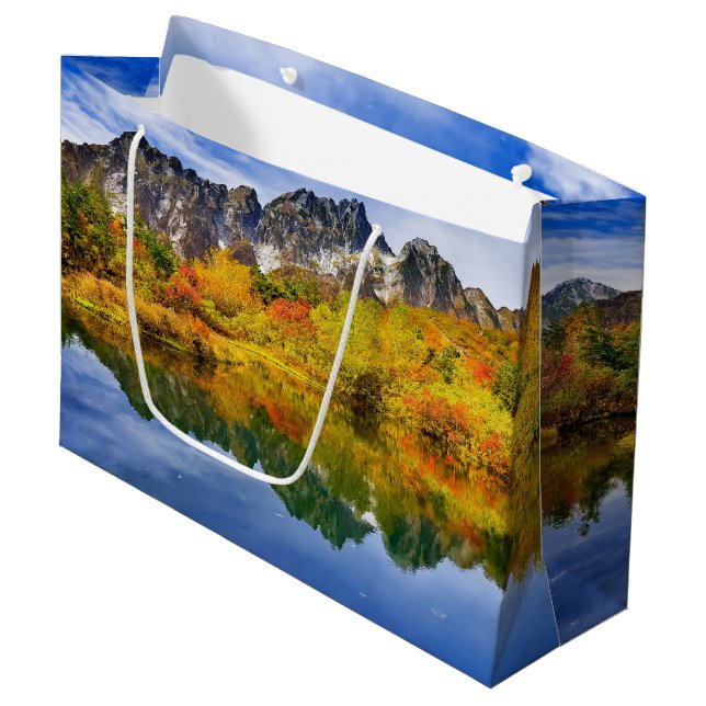 Grand Sac Cadeau Forêt paysagère pittoresque et montagnes (Devant Angle)