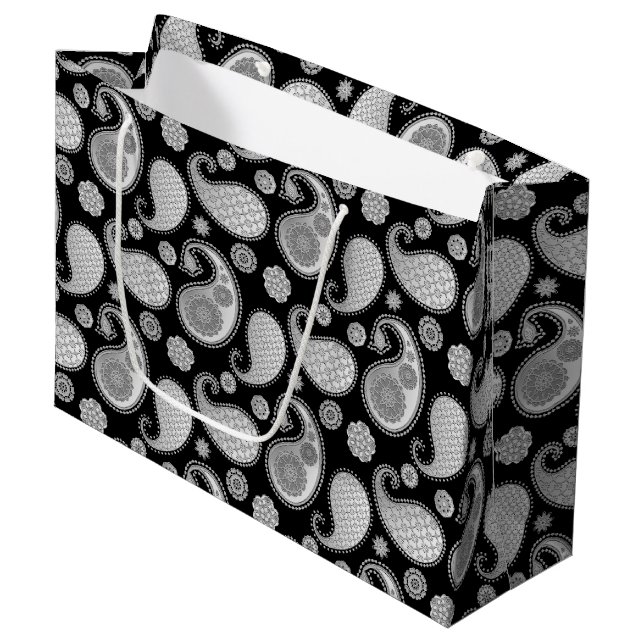 Grand Sac Cadeau Motif de Paisley, gris argenté/gris sur le noir (Devant Angle)