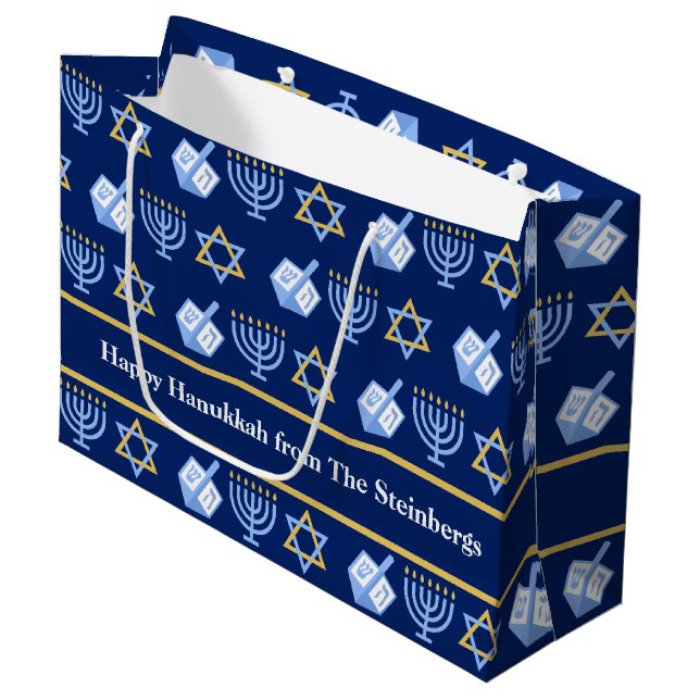 Grand Sac Cadeau Motif Hanoukka Blue Menorah Dreidel (Devant Angle)