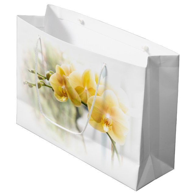 Grand Sac Cadeau Orchidée à papillon jaune sous le soleil (Devant Angle)