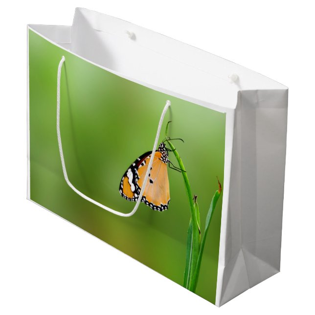 Grand Sac Cadeau Papillon de monarque (Devant Angle)