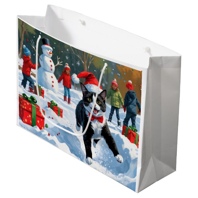 Grand Sac Cadeau Tuxedo Chat coule en neige avec Casquette de Noël (Devant Angle)