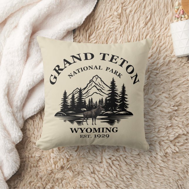 Grand Teton mountains National Park Wyoming Throw Pillow (Blanket)