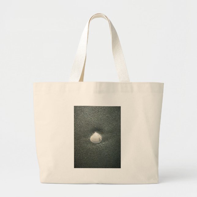 Grand Tote Bag Coquillage dans le sable : Un souvenir salé (Devant)