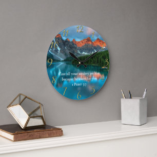 Grande Horloge Ronde 1 Pierre 5:7 belle vue sur le lac de la montagne