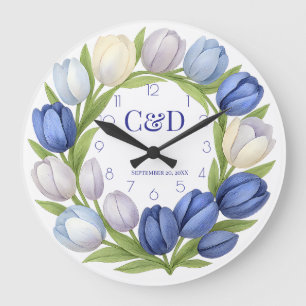 Grande Horloge Ronde Aquarelle mariage Monogram Blue Tulip Wreath