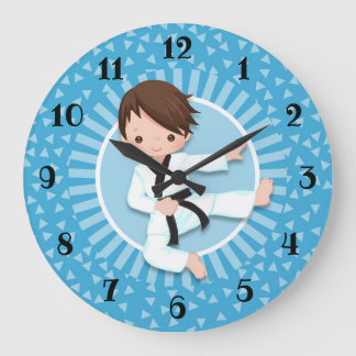 Grande Horloge Ronde Arts martiaux de Brown Hair Karate