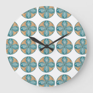 Grande horloge ronde avec la conception de fleur
