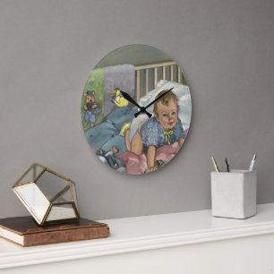 Grande Horloge Ronde Bébé mignon vintage jouant dans un berceau, heure