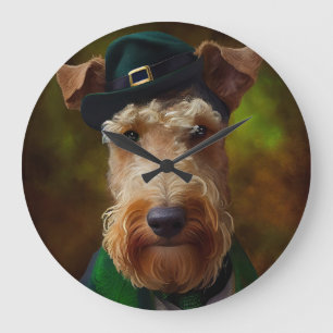 Grande Horloge Ronde chien airedale à la St. Patrick's Day