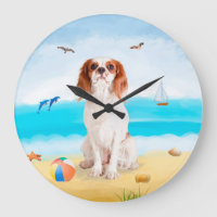 Chien roi cavalier sur la plage