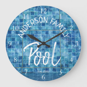 Grande Horloge Ronde Cool Blue Tile Piscine Nom de famille cUSTOM