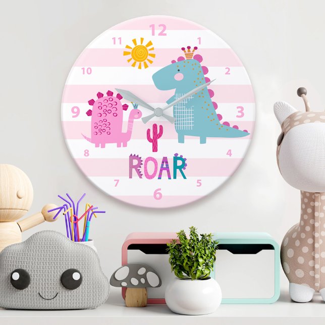 Grande Horloge Ronde Cute Kawaii Dinosaur Fille Pink Nursery Fun Roar (Créateur téléchargé)