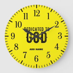 GRANDE HORLOGE RONDE DÉDIÉ À DIEU JAUNE PERSONNALISÉ COOL NOIR TEXTE