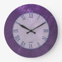 Design métallique violet profond en acier brossé