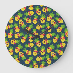 Grande Horloge Ronde Doodle ananas, dessiné à la main, motif d'été.