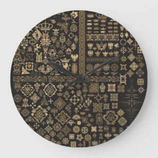 Grande Horloge Ronde Éléments baroques : motif méga-set.
