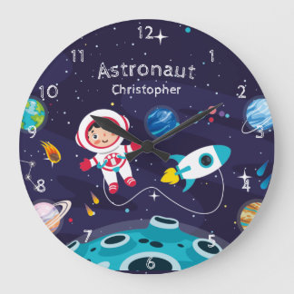 Grande Horloge Ronde Enfant astronaute sur la lune, nom monogrammé