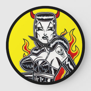 Grande Horloge Ronde Enfer sur les talons